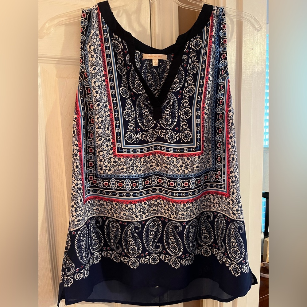 Sleeveless blouse